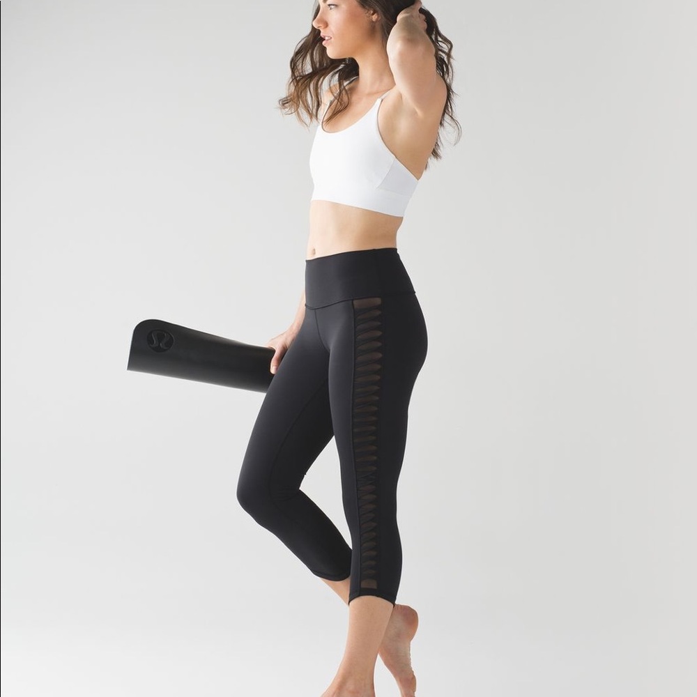 Lululemon Sunshine Salutation Crop